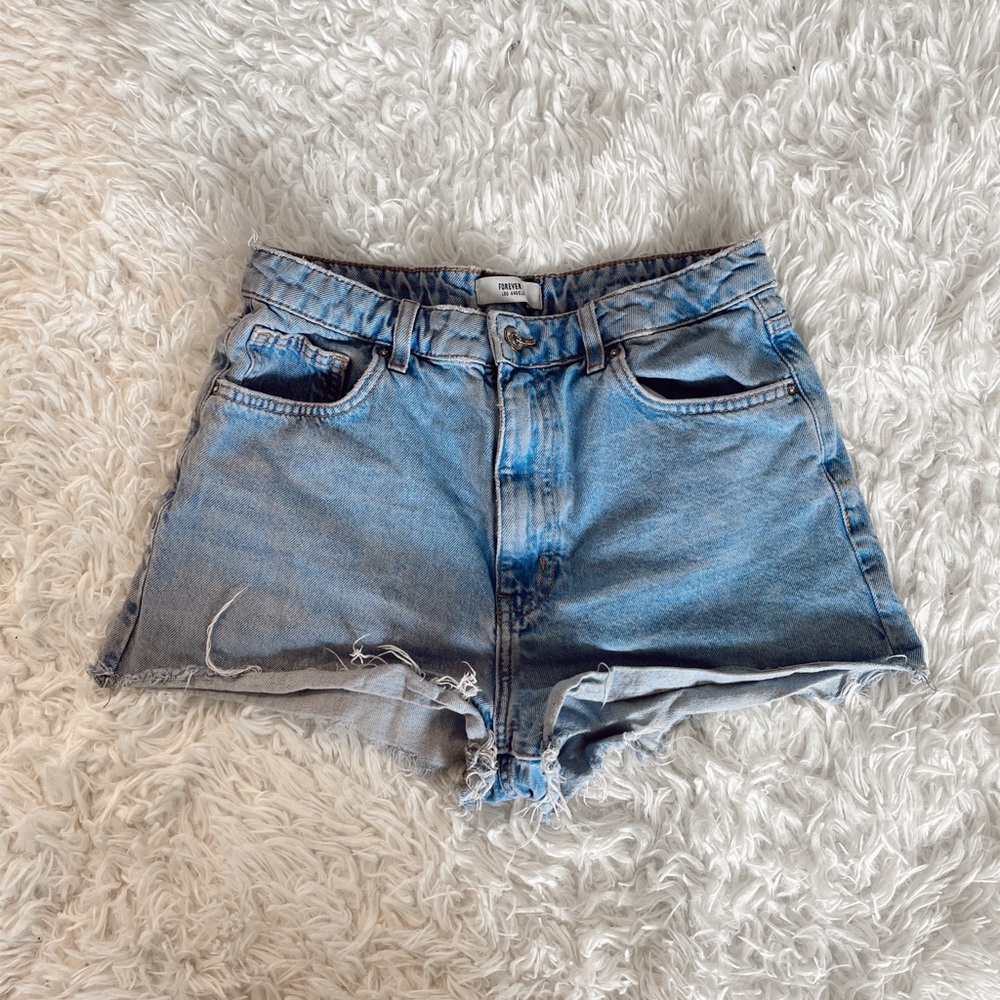 High waisted shorts-Distressed jean